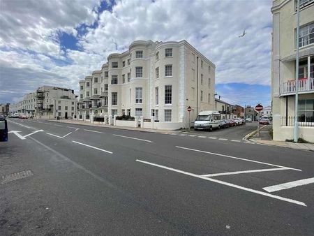 Marine Parade, Worthing, BN11 - Photo 2