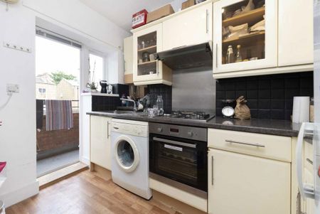 1 bedroom flat to rent - Photo 3