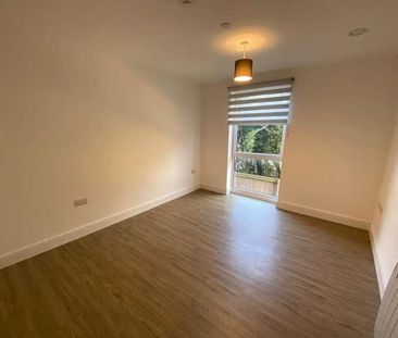 Schooner Drive, Cardiff, CF10 - Photo 4