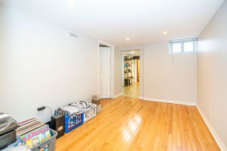 For Lease - 338 Euclid Avenue, Toronto, Ontario - Photo 2
