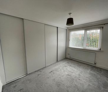 Broadhaven, Cardiff - Photo 3