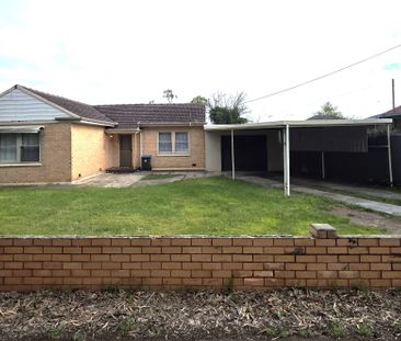 Spacious 3 Bedroom Home - Comfortable Living Awaits! - Photo 2
