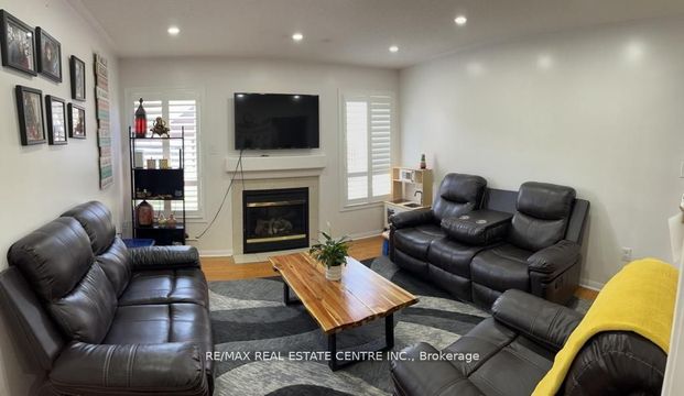 Semi-Detached Home For Lease | W8120274 - Photo 1