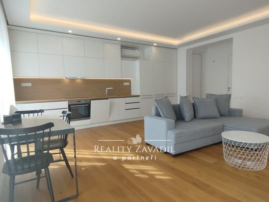 Pronájem bytu 2+kk 85 m² - Fotografie 1