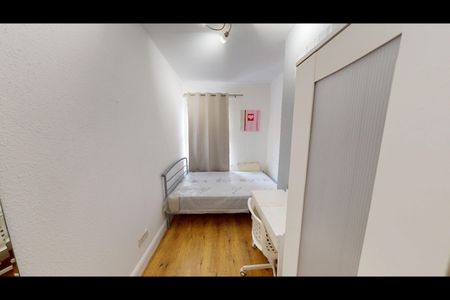 4 Bed Terraced House, Landcross Road, M14 - Photo 4