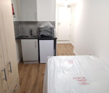 Studio to rent - Photo 6