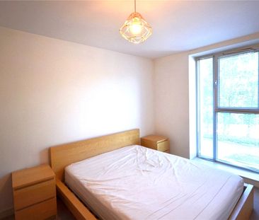 Emmeline Tower, Dalton Street, Manchester City Centre, M40 7EB - Photo 2