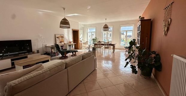 Location Appartement 3 pièces 141m² ST OMER 62500 - Photo 1