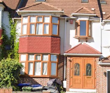 ENSUITE ROOM Room 4 - Photo 6