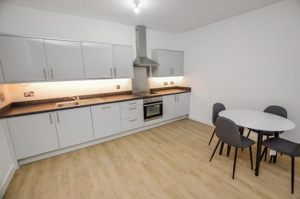 2 bedroom flat to rent - Photo 1