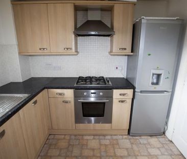 3 bedroom flat to rent - Photo 5