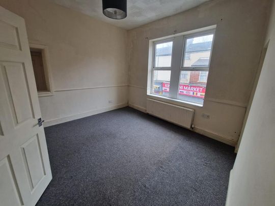 4 bedroom maisonette to rent - Photo 1