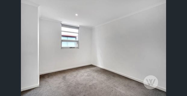 Sleek and Unique West End City Living - Photo 1