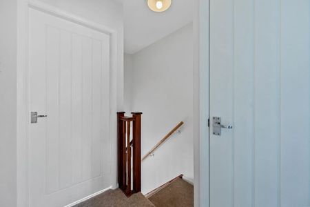 2 bedroom semi-detached house to rent - Photo 5