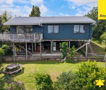 Elevated Coastal Living with Panoramic Harbour Views - Photo 4