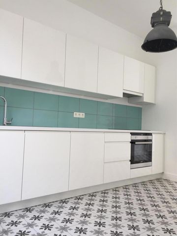 Gerenoveerde woning met 2 slaapkamers in retrotegel - Photo 2