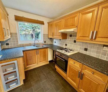 4 bedroom detached house to rent - Photo 1