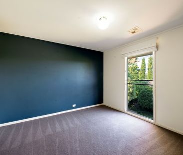 Cosmopolitan Living - Photo 2