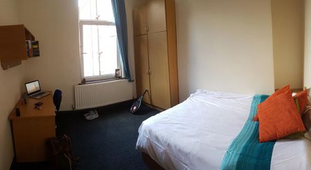 5 bedroom flat to rent - Photo 3