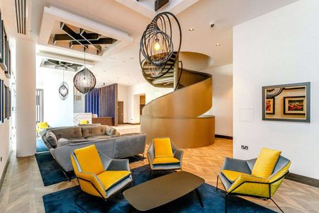 STUDIO APARTMENT | SOUGHT OUT DEVELOPMENT | AVAILABLE NOW | IN HIGH DEMAND | PARKING AVAILABLE | PRIME LOCATION | 24-HOUR CONCIERGE | RESIDENTS GYM | BLEND OF COMFORT AND CONVENIENCE - Photo 3