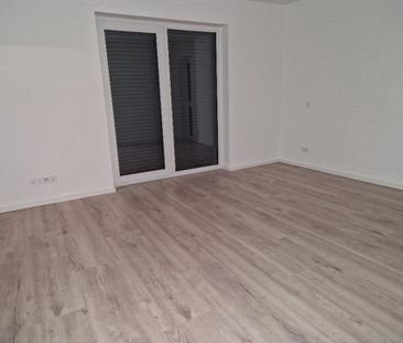 Neubau-Wohnung mit Balkon ,Kellerabteil und Stellplatz - Photo 2