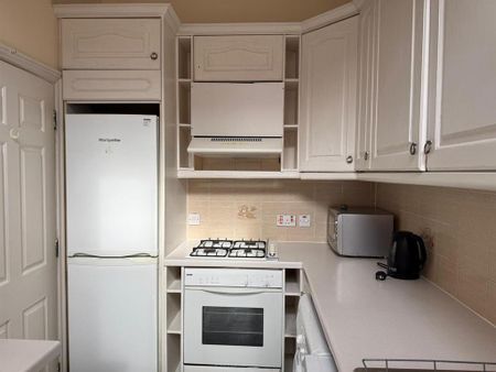 1 bedroom flat to rent - Photo 2