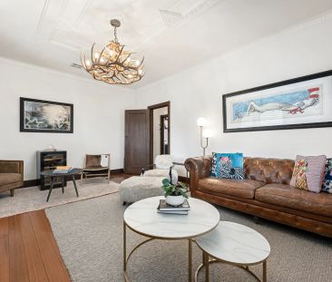 2 Bedroom + Study Top-Floor Art Deco Elegance in the Heart of St Kilda - Photo 1