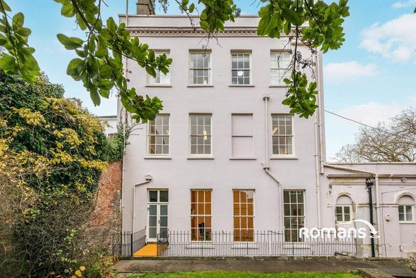 3 bedroom flat to rent - Photo 1