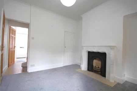 2 bedroom terraced house to rent - Photo 2