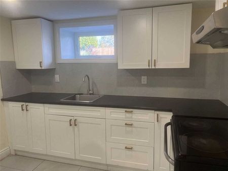 For Lease - 36 Carlyle Crescent Unit# Basement, Brampton, Ontario - Photo 2