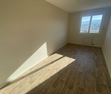 Appartement 3 pièces à louer St Chamond - 42400 / Réf: LA4050-COMPA... - Photo 1