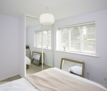 Available unfurnished from 27/04/2026 - Photo 2