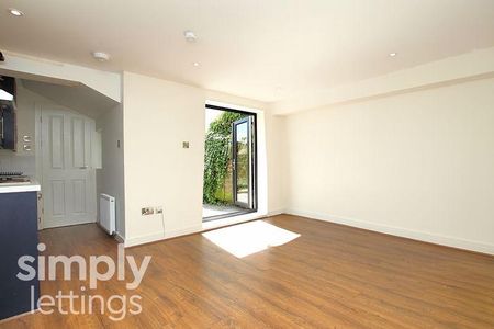 1 bedroom flat to rent - Photo 2