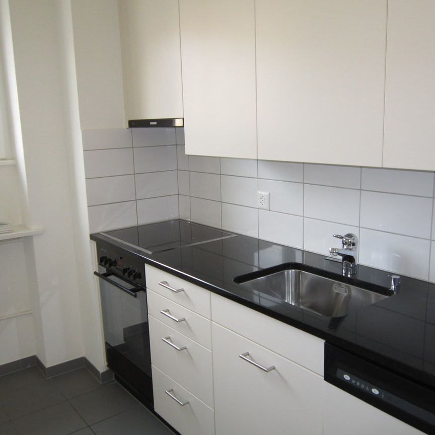 4 Zimmer, 93 m², 2. Stock - Photo 1