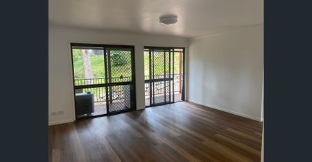 Renovated duplex - Photo 2