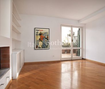 Penthouse with terrace in Vigna Clara - Photo 6