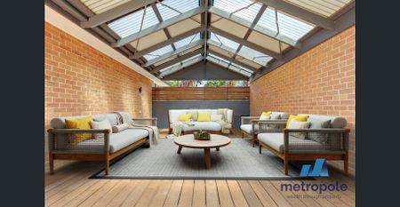 Stylish Family Living in a Quiet, Convenient Location - Photo 5