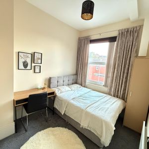 Premium Double Rooms (all bills inc) - Photo 3