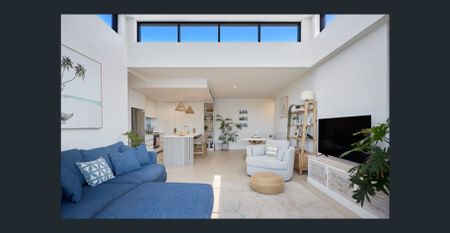 Style, Space and Sweeping Views - Unfurnished - Photo 2