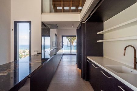 Luxury 7 room Detached House for rent in Castelldefels, Catalonia - Photo 2