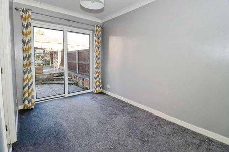 Poulton Royd Drive Spital, CH63 - Photo 4