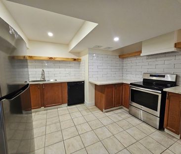 For Lease - 47 LAKE Crescent Unit# Lower, Barrie, Ontario - Photo 2