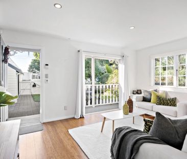 Charming Home on Roslyn Terrace - Photo 1