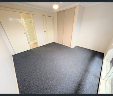 7 Crawley Court, Craigieburn, Vic 3064 - Photo 3