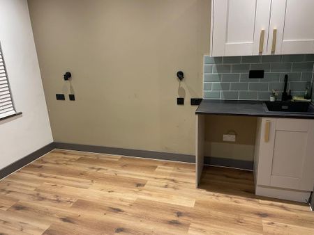 Studio to rent - Photo 5