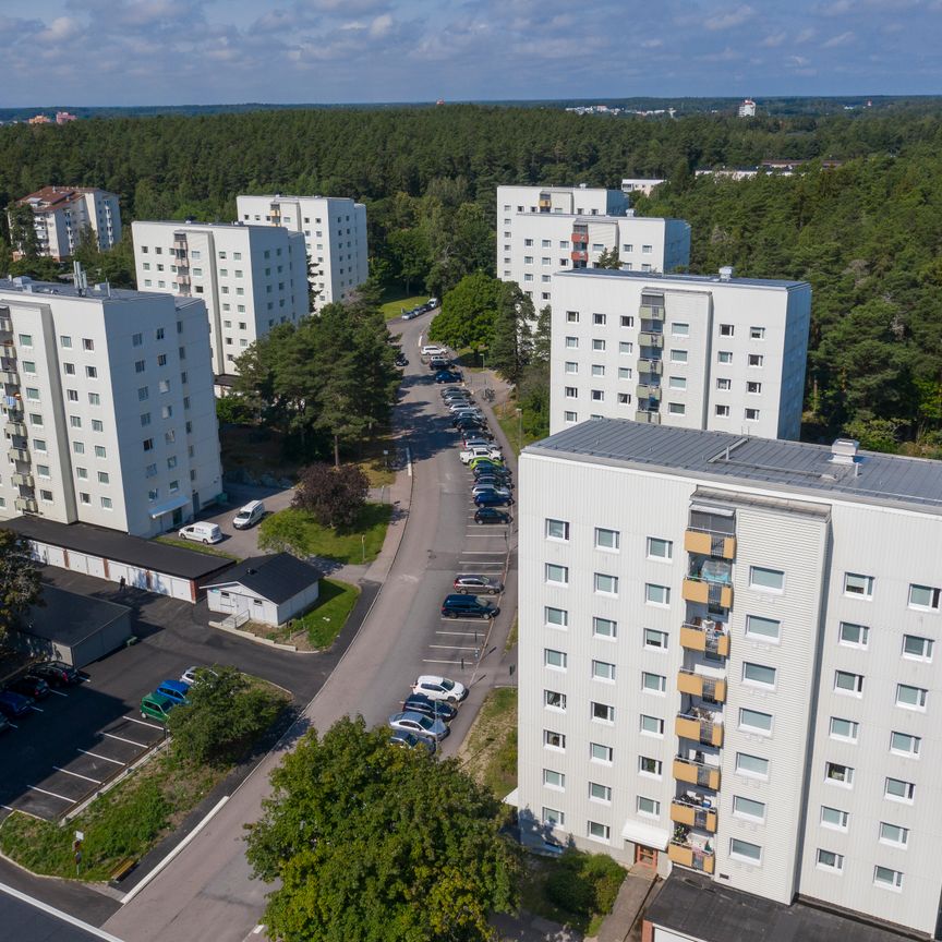 Karlavagnsgatan 4, Västerås - Photo 1