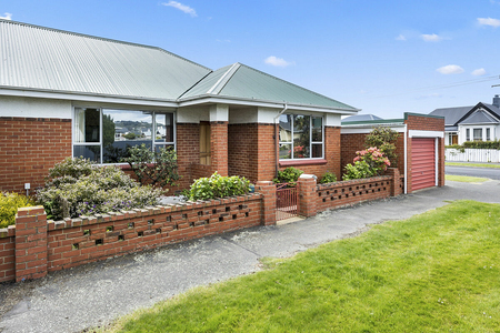 St Kilda 3 bedroom - Photo 5