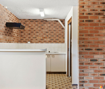 Light-Filled Living in the Heart of Belconnen - Photo 5