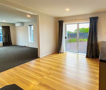 Modern, Easy-Care Living - Photo 6