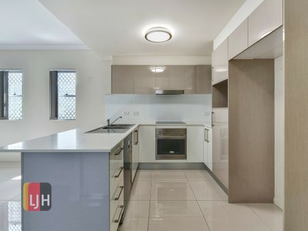 MODERN & AIR CONDITIONED UNIT WITH BIG BREEZY BALCONY - Photo 3